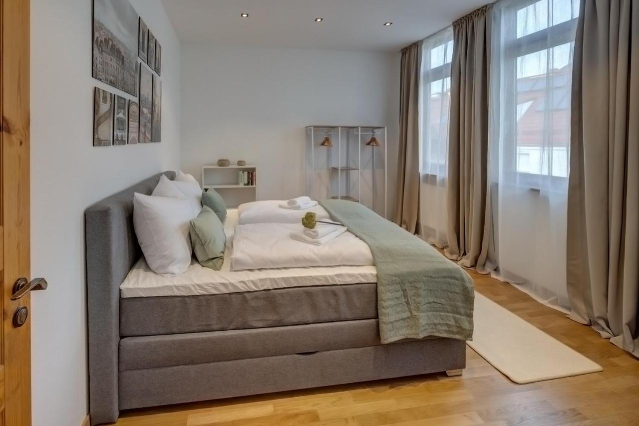 Kaza Guesthouse, Centrally Located 2 & 3 Bedroom Apartments In Augsburg Exterior photo