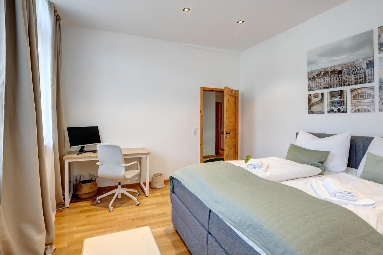 Kaza Guesthouse, Centrally Located 2 & 3 Bedroom Apartments In Augsburg Exterior photo