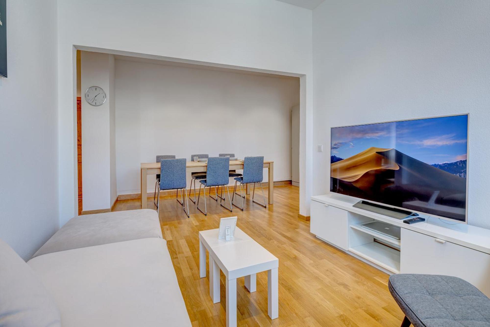 Kaza Guesthouse, Centrally Located 2 & 3 Bedroom Apartments In Augsburg Exterior photo