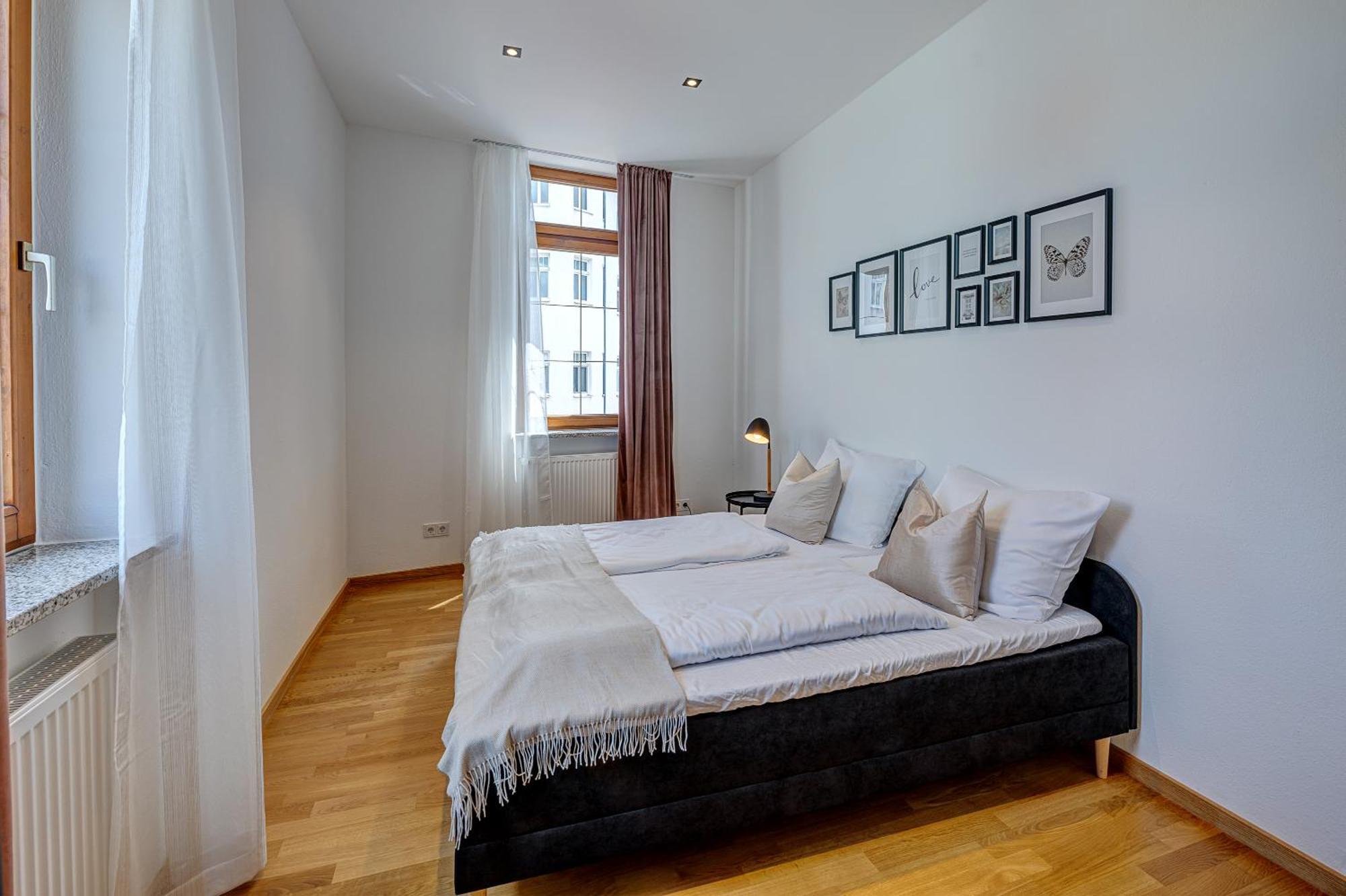 Kaza Guesthouse, Centrally Located 2 & 3 Bedroom Apartments In Augsburg Exterior photo