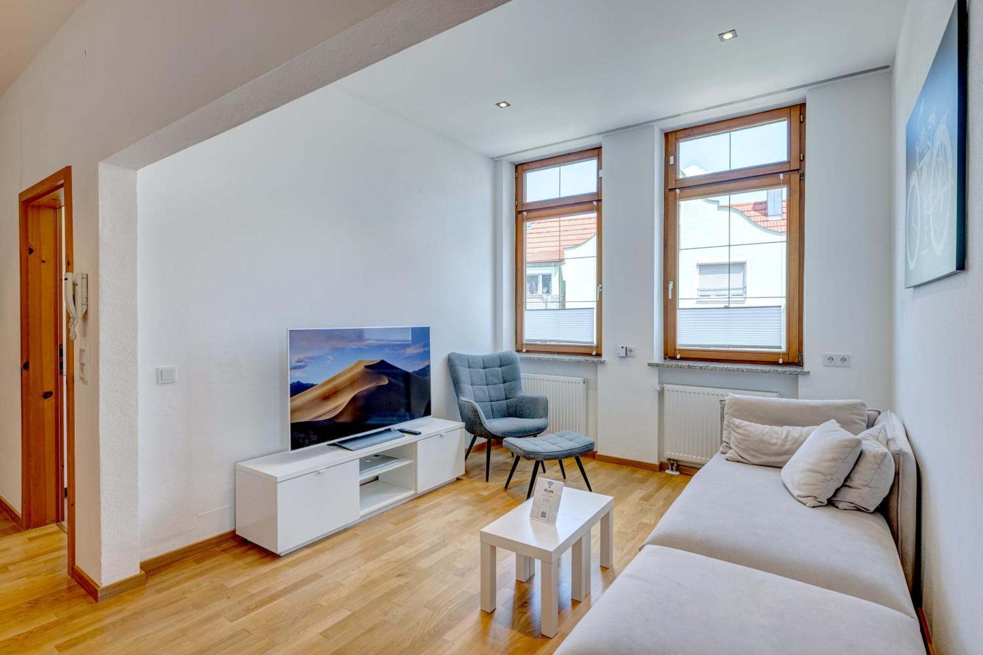 Kaza Guesthouse, Centrally Located 2 & 3 Bedroom Apartments In Augsburg Exterior photo